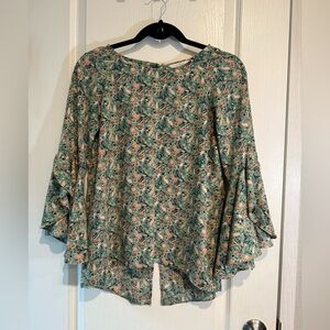 LC Lauren Conrad Green Flutter Sleeve Blouse